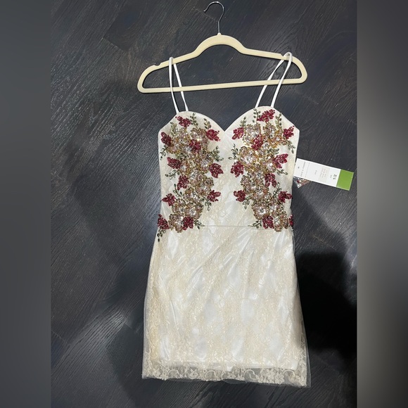 Dave & johnny size 1-2 white/ nude lace dress with sequen - Picture 1 of 4